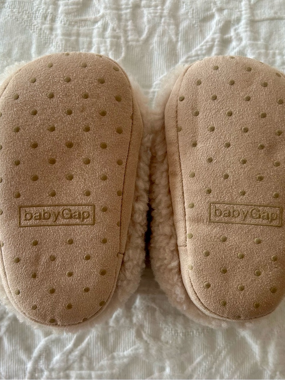 GAP Plush Sherpa Baby Walker Slippers in cream - Picture 3 of 3